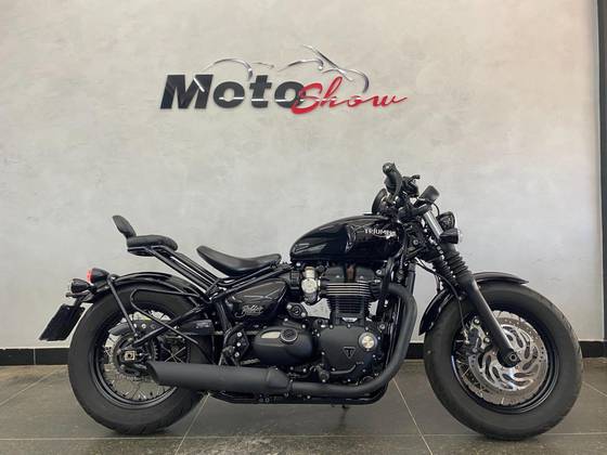 TRIUMPH BONNEVILLE BOBBER 1200 